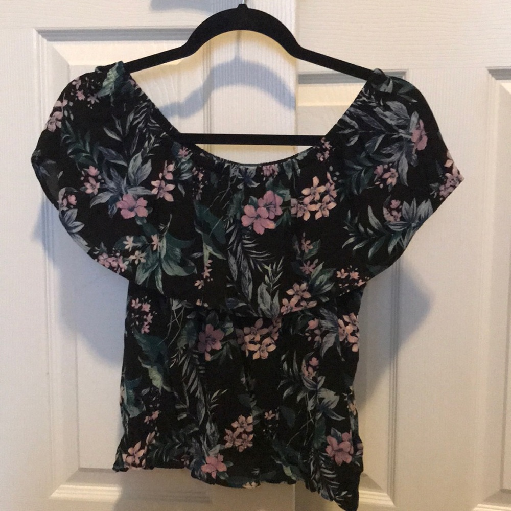 AE off the shoulder floral top